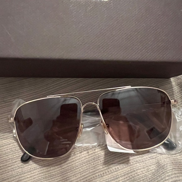 authentic men’s Tom Ford sunglasses. new with tag - Picture 2 of 11